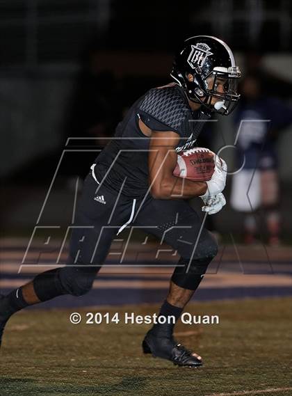 Thumbnail 3 in St. John Bosco vs. Servite photogallery.