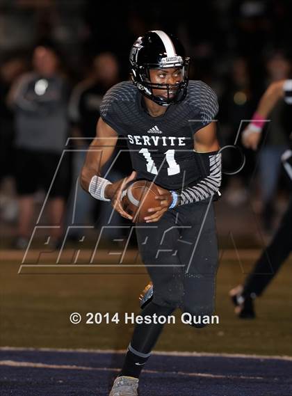 Thumbnail 3 in St. John Bosco vs. Servite photogallery.