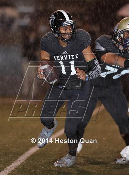Thumbnail 3 in St. John Bosco vs. Servite photogallery.