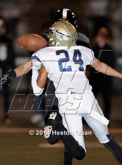 Thumbnail 1 in St. John Bosco vs. Servite photogallery.