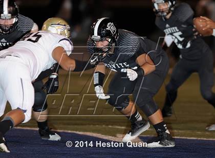 Thumbnail 1 in St. John Bosco vs. Servite photogallery.