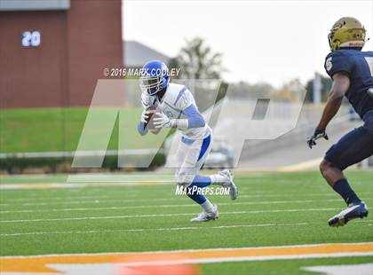 Thumbnail 3 in Klein Collins vs. Tyler (UIL 6A Regional Playoff) photogallery.