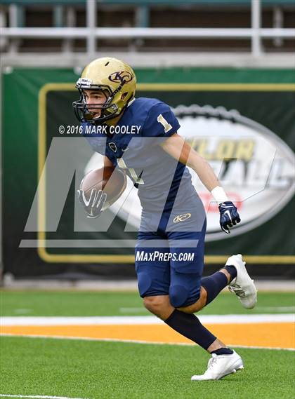 Thumbnail 1 in Klein Collins vs. Tyler (UIL 6A Regional Playoff) photogallery.