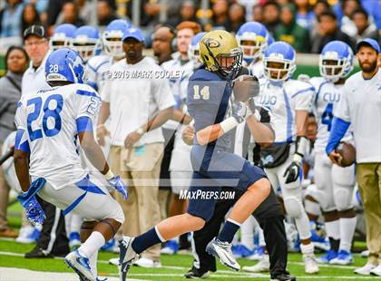 Thumbnail 3 in Klein Collins vs. Tyler (UIL 6A Regional Playoff) photogallery.