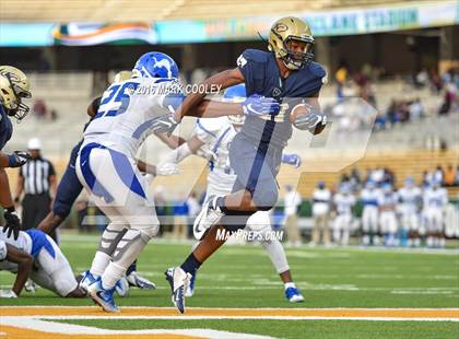 Thumbnail 3 in Klein Collins vs. Tyler (UIL 6A Regional Playoff) photogallery.
