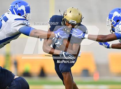 Thumbnail 2 in Klein Collins vs. Tyler (UIL 6A Regional Playoff) photogallery.