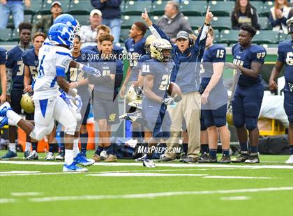 Thumbnail 3 in Klein Collins vs. Tyler (UIL 6A Regional Playoff) photogallery.