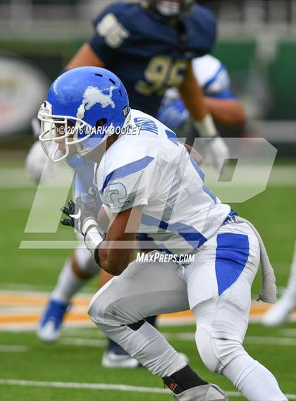 Thumbnail 1 in Klein Collins vs. Tyler (UIL 6A Regional Playoff) photogallery.