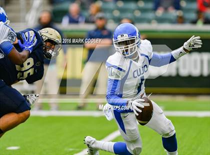 Thumbnail 1 in Klein Collins vs. Tyler (UIL 6A Regional Playoff) photogallery.
