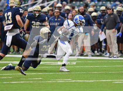 Thumbnail 1 in Klein Collins vs. Tyler (UIL 6A Regional Playoff) photogallery.