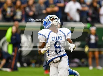 Thumbnail 2 in Klein Collins vs. Tyler (UIL 6A Regional Playoff) photogallery.