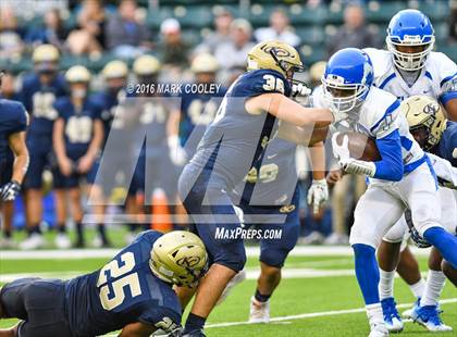Thumbnail 1 in Klein Collins vs. Tyler (UIL 6A Regional Playoff) photogallery.