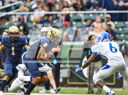 Thumbnail 2 in Klein Collins vs. Tyler (UIL 6A Regional Playoff) photogallery.