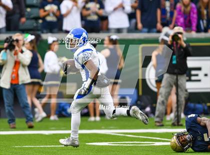 Thumbnail 1 in Klein Collins vs. Tyler (UIL 6A Regional Playoff) photogallery.