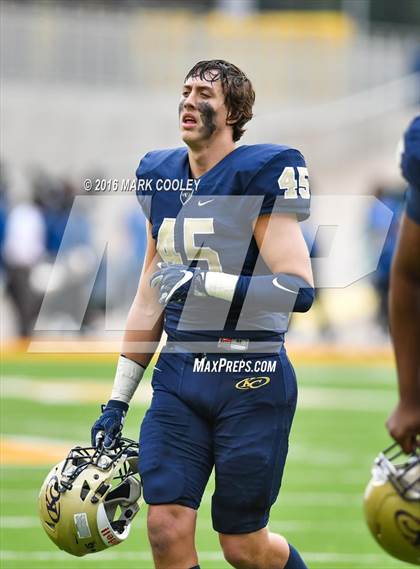 Thumbnail 1 in Klein Collins vs. Tyler (UIL 6A Regional Playoff) photogallery.