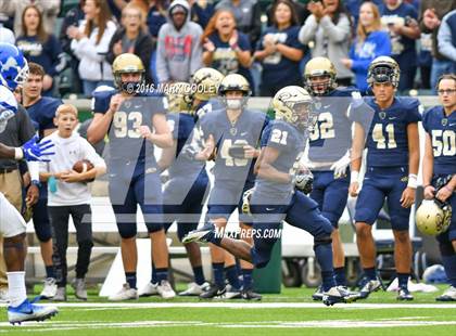 Thumbnail 2 in Klein Collins vs. Tyler (UIL 6A Regional Playoff) photogallery.