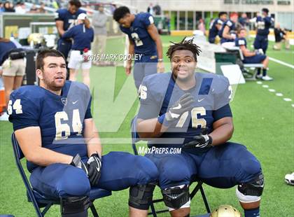 Thumbnail 3 in Klein Collins vs. Tyler (UIL 6A Regional Playoff) photogallery.