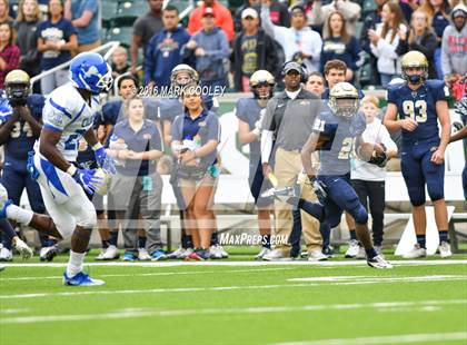 Thumbnail 1 in Klein Collins vs. Tyler (UIL 6A Regional Playoff) photogallery.