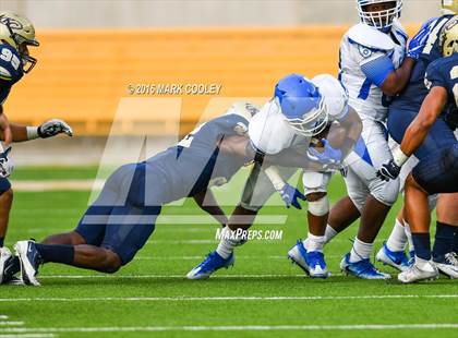 Thumbnail 3 in Klein Collins vs. Tyler (UIL 6A Regional Playoff) photogallery.