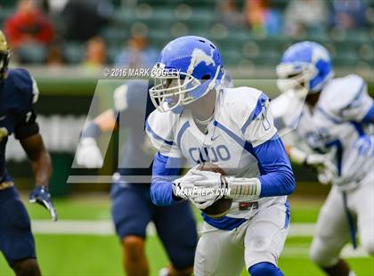 Thumbnail 1 in Klein Collins vs. Tyler (UIL 6A Regional Playoff) photogallery.