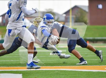 Thumbnail 1 in Klein Collins vs. Tyler (UIL 6A Regional Playoff) photogallery.