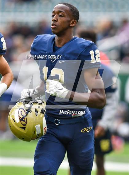 Thumbnail 3 in Klein Collins vs. Tyler (UIL 6A Regional Playoff) photogallery.