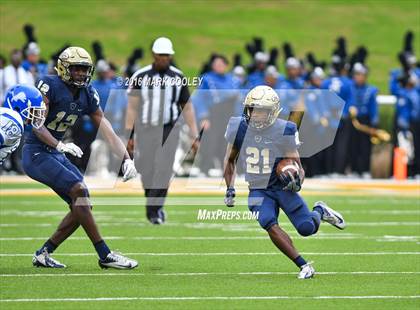 Thumbnail 1 in Klein Collins vs. Tyler (UIL 6A Regional Playoff) photogallery.