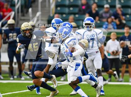 Thumbnail 1 in Klein Collins vs. Tyler (UIL 6A Regional Playoff) photogallery.