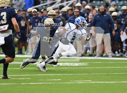 Thumbnail 3 in Klein Collins vs. Tyler (UIL 6A Regional Playoff) photogallery.