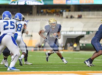 Thumbnail 3 in Klein Collins vs. Tyler (UIL 6A Regional Playoff) photogallery.