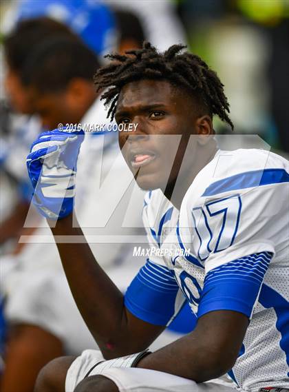 Thumbnail 1 in Klein Collins vs. Tyler (UIL 6A Regional Playoff) photogallery.