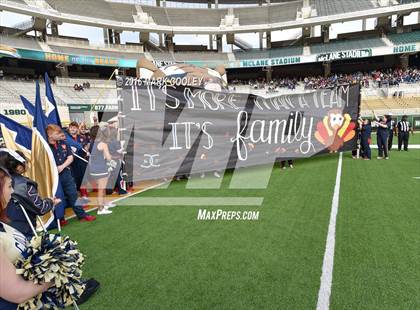 Thumbnail 1 in Klein Collins vs. Tyler (UIL 6A Regional Playoff) photogallery.