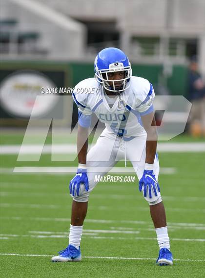 Thumbnail 2 in Klein Collins vs. Tyler (UIL 6A Regional Playoff) photogallery.