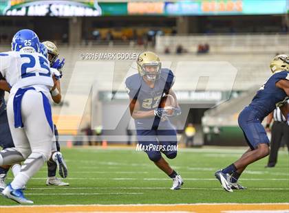 Thumbnail 1 in Klein Collins vs. Tyler (UIL 6A Regional Playoff) photogallery.