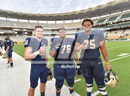 Thumbnail 3 in Klein Collins vs. Tyler (UIL 6A Regional Playoff) photogallery.