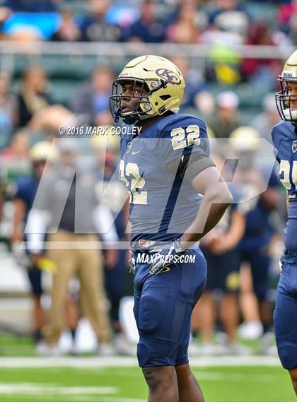 Thumbnail 1 in Klein Collins vs. Tyler (UIL 6A Regional Playoff) photogallery.