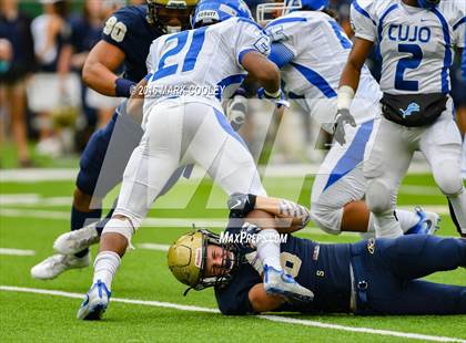 Thumbnail 2 in Klein Collins vs. Tyler (UIL 6A Regional Playoff) photogallery.
