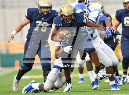 Thumbnail 2 in Klein Collins vs. Tyler (UIL 6A Regional Playoff) photogallery.