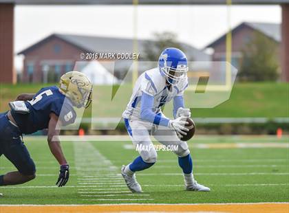 Thumbnail 1 in Klein Collins vs. Tyler (UIL 6A Regional Playoff) photogallery.