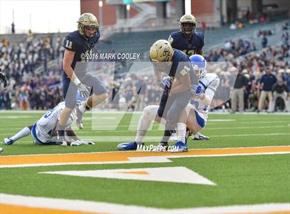 Thumbnail 1 in Klein Collins vs. Tyler (UIL 6A Regional Playoff) photogallery.