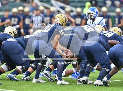 Thumbnail 3 in Klein Collins vs. Tyler (UIL 6A Regional Playoff) photogallery.