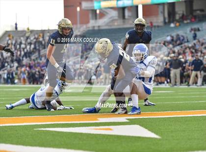 Thumbnail 3 in Klein Collins vs. Tyler (UIL 6A Regional Playoff) photogallery.
