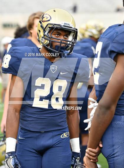 Thumbnail 1 in Klein Collins vs. Tyler (UIL 6A Regional Playoff) photogallery.