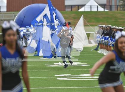 Thumbnail 3 in Klein Collins vs. Tyler (UIL 6A Regional Playoff) photogallery.