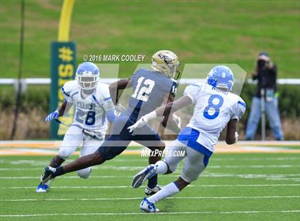 Thumbnail 2 in Klein Collins vs. Tyler (UIL 6A Regional Playoff) photogallery.