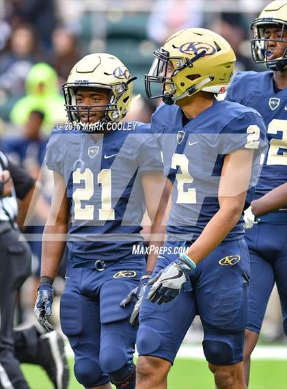 Thumbnail 2 in Klein Collins vs. Tyler (UIL 6A Regional Playoff) photogallery.