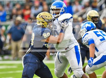 Thumbnail 1 in Klein Collins vs. Tyler (UIL 6A Regional Playoff) photogallery.