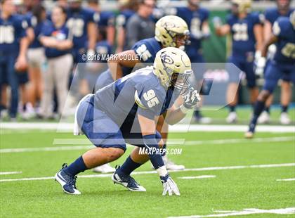 Thumbnail 3 in Klein Collins vs. Tyler (UIL 6A Regional Playoff) photogallery.