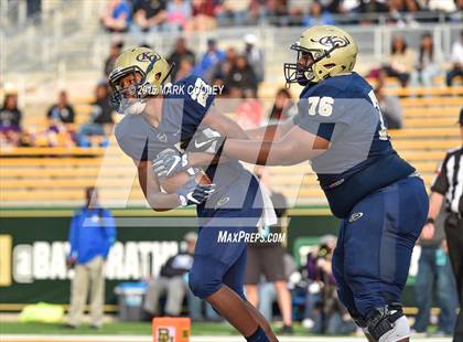 Thumbnail 3 in Klein Collins vs. Tyler (UIL 6A Regional Playoff) photogallery.