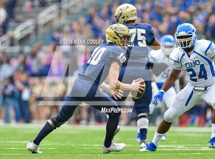 Thumbnail 2 in Klein Collins vs. Tyler (UIL 6A Regional Playoff) photogallery.